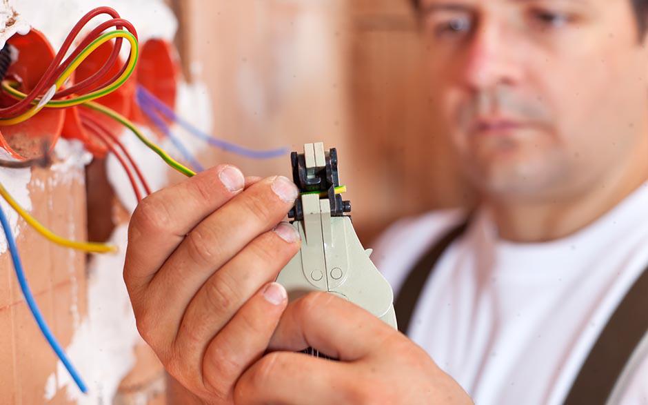 électricien installateur Paris 2